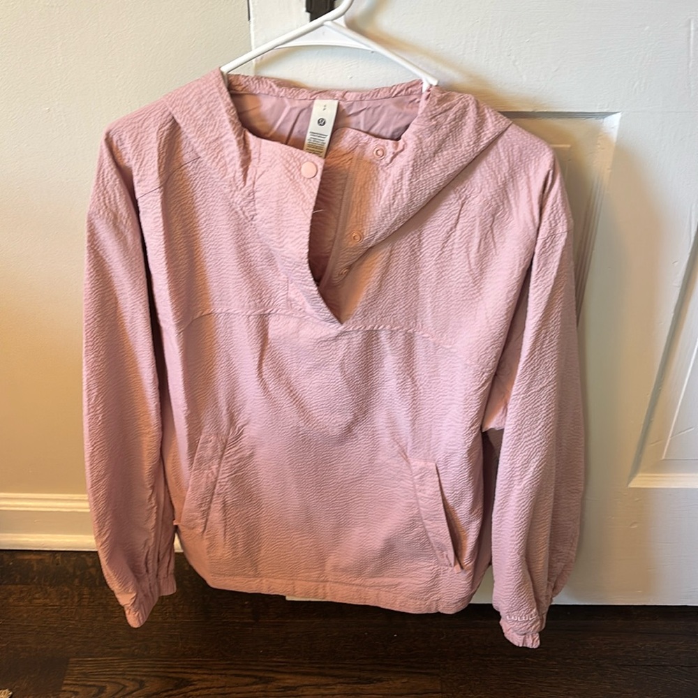 Lululemon Small, lined Pullover